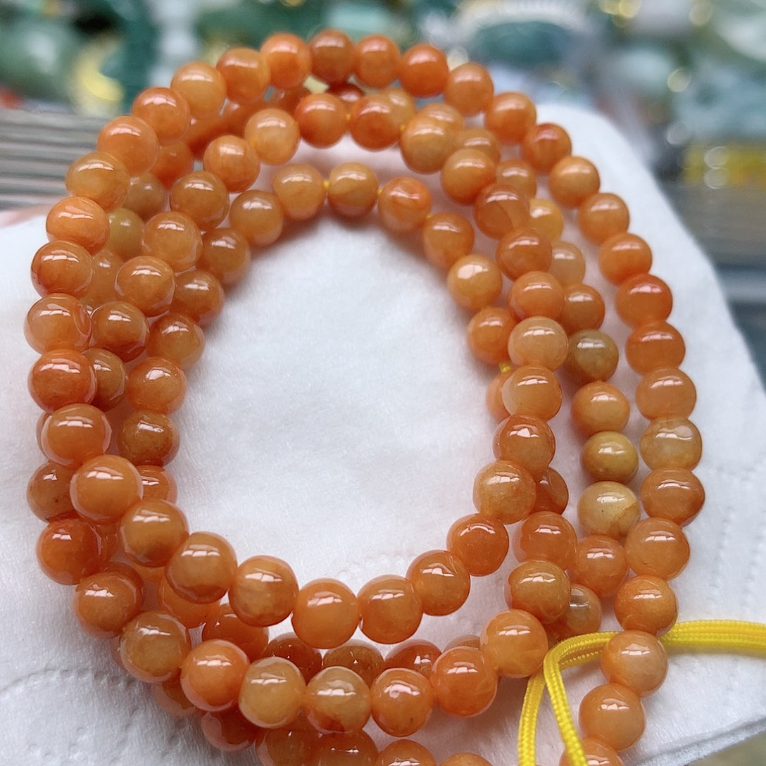 翡翠颈饰未镶嵌手串