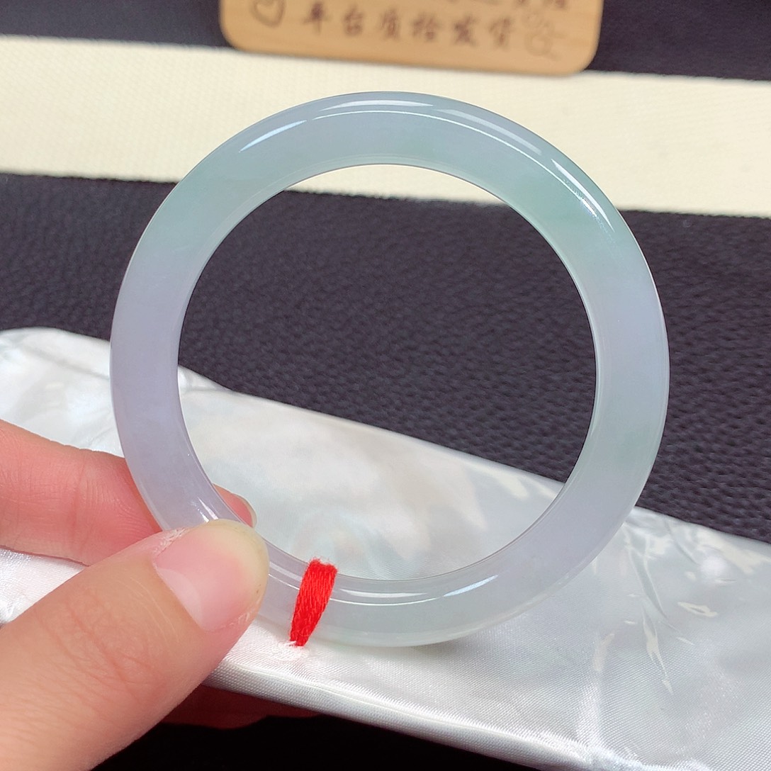 翡翠手镯未镶嵌589