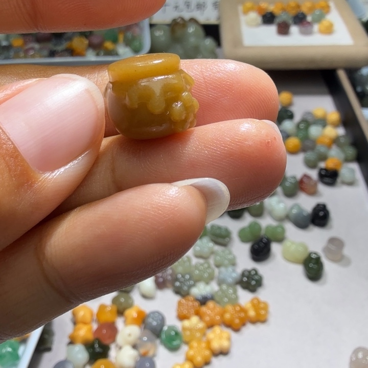 未镶嵌和田玉珠宝半成品