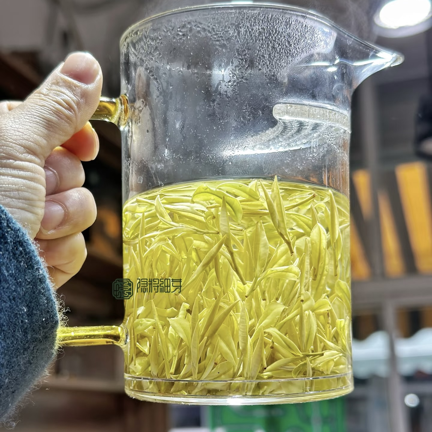 2025年新茶【溪龙产区奶白茶】8-0-0 汤色透亮香气四溢