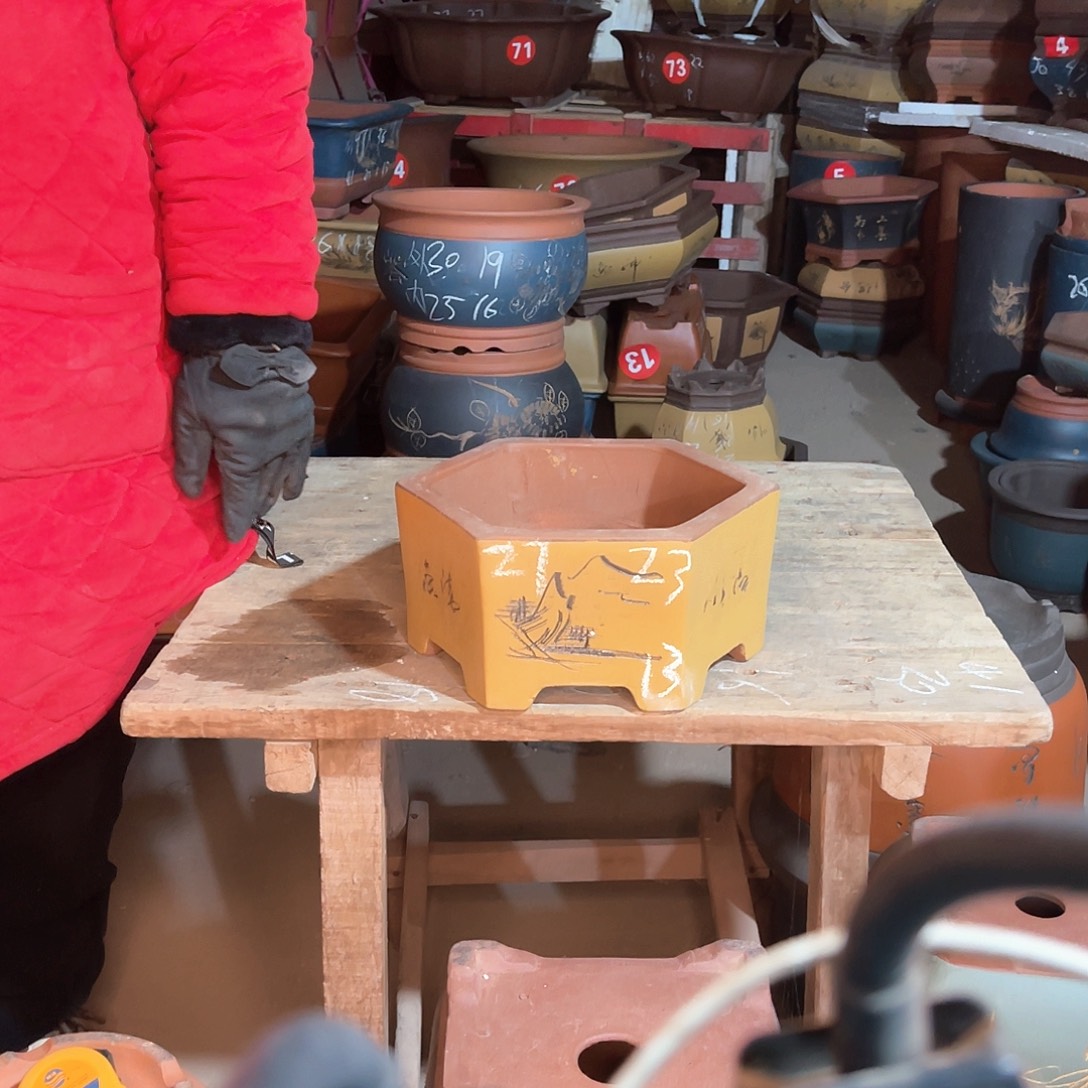 紫砂花盆六方一个