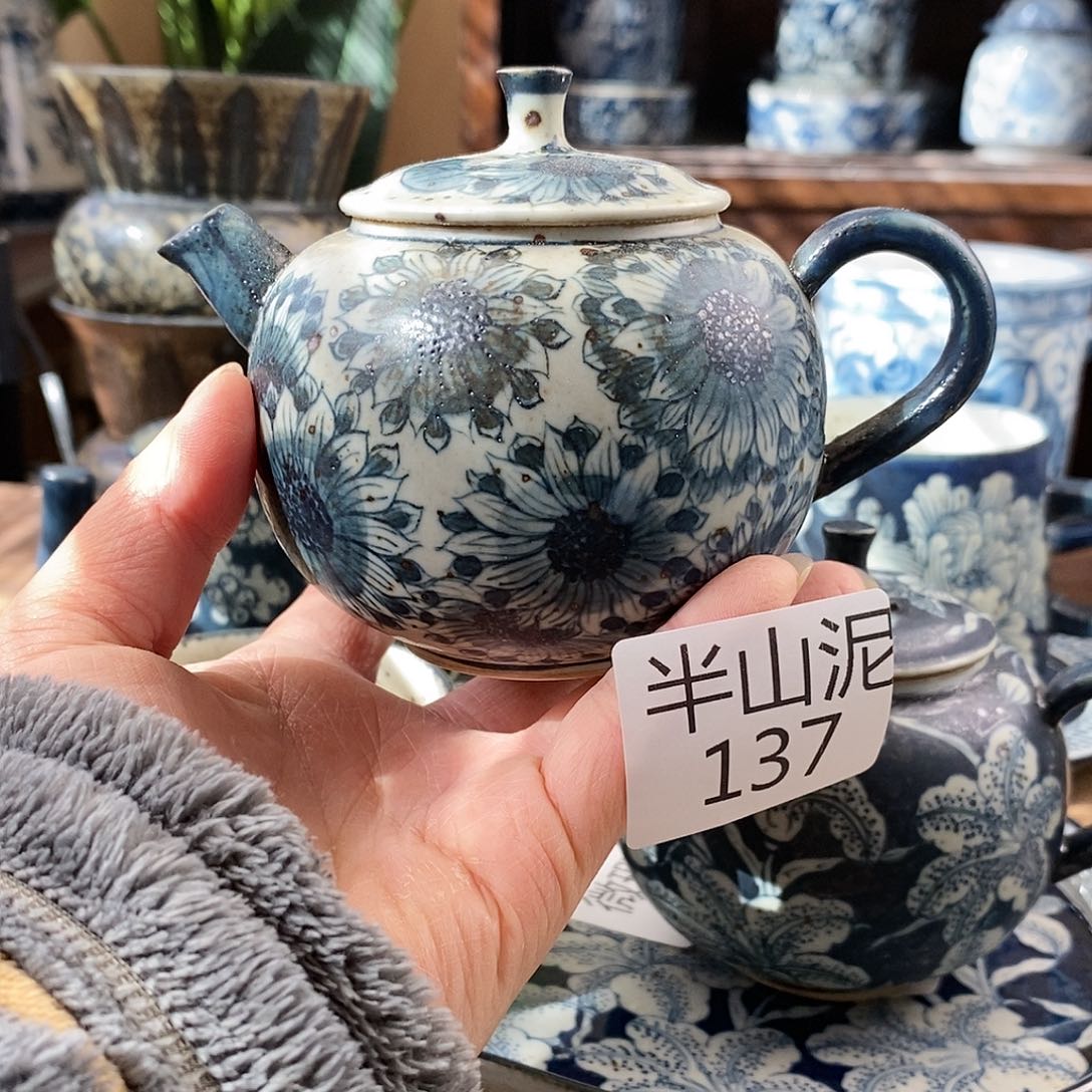 手工手绘青花陶瓷