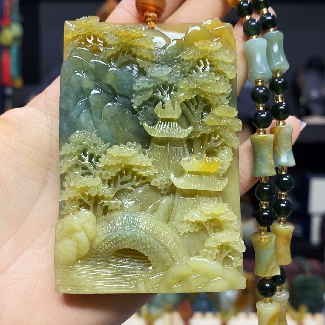 岫玉未镶嵌挂件吊坠