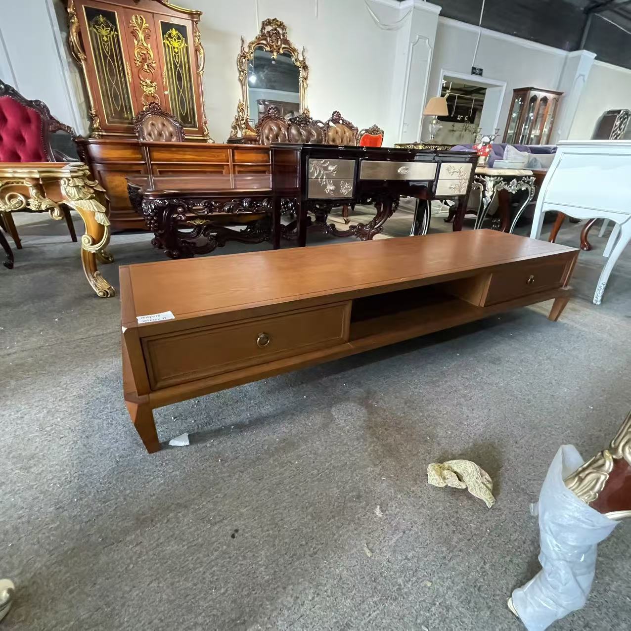 宫廷  25GT018  电视柜  201*56*39瑕疵 