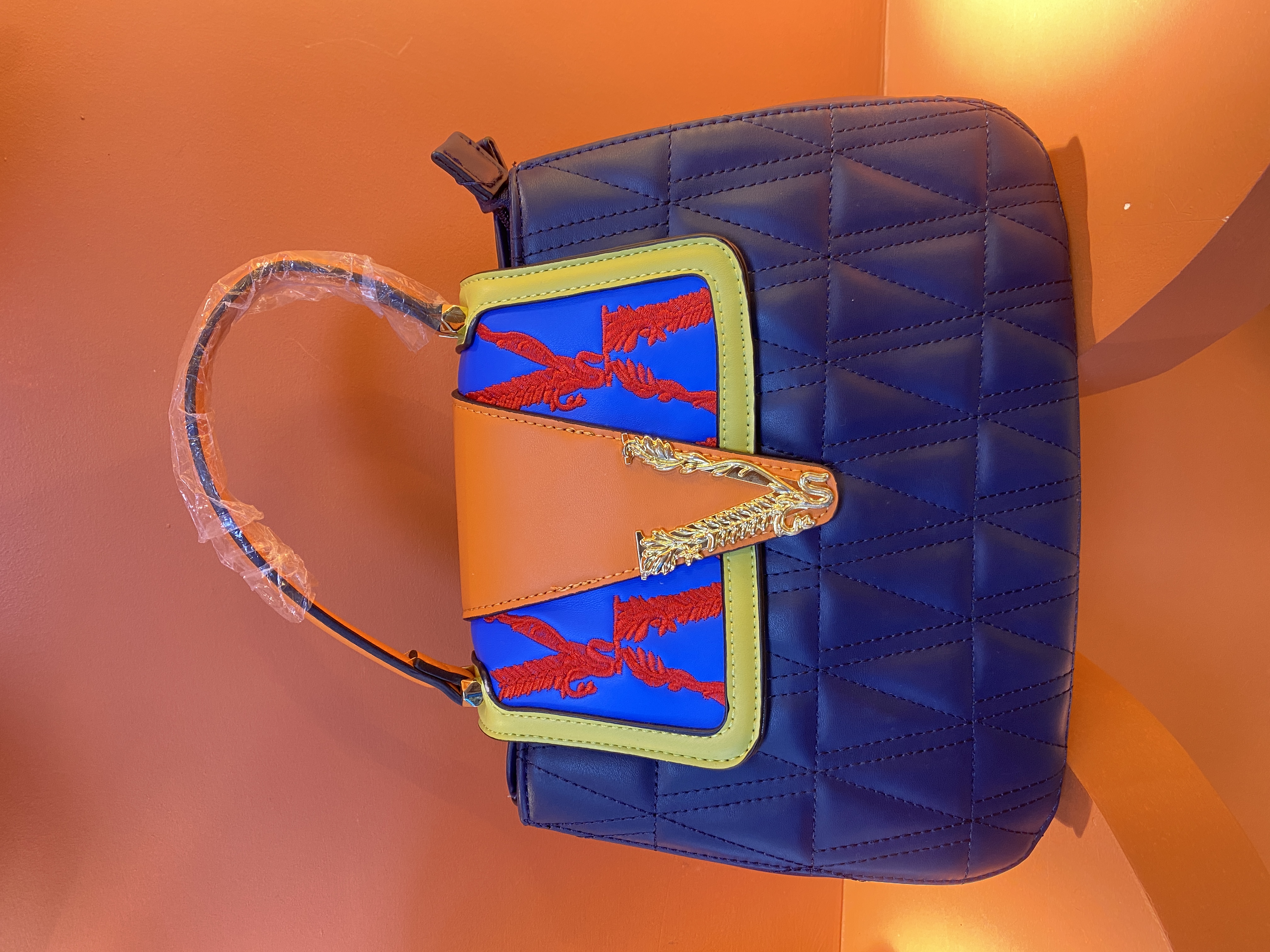 黑色轻奢风单肩款水洗斜挎包菱格休闲小香风气质单肩