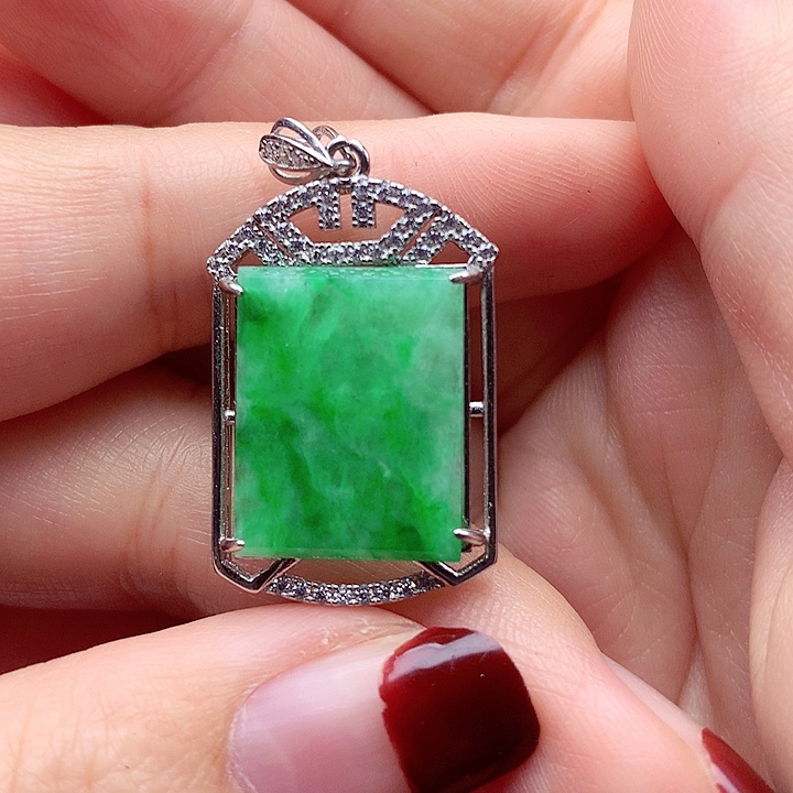 翡翠颈饰银S925镶嵌翡翠