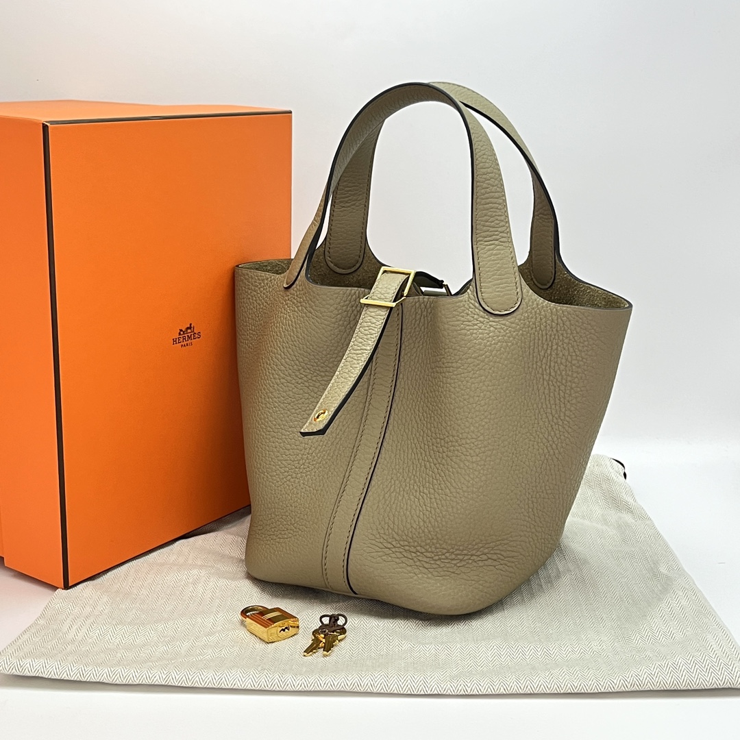 99新 Hermes/爱马仕 马尔法米色金扣菜篮子18手提袋 52757 二手