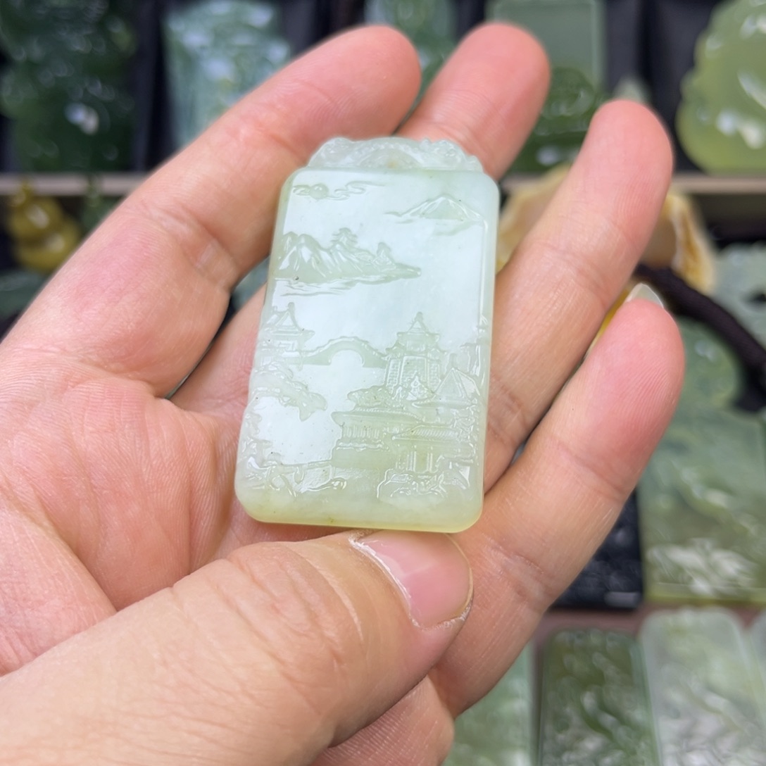 蛇纹石玉未镶嵌吊坠(赠链)