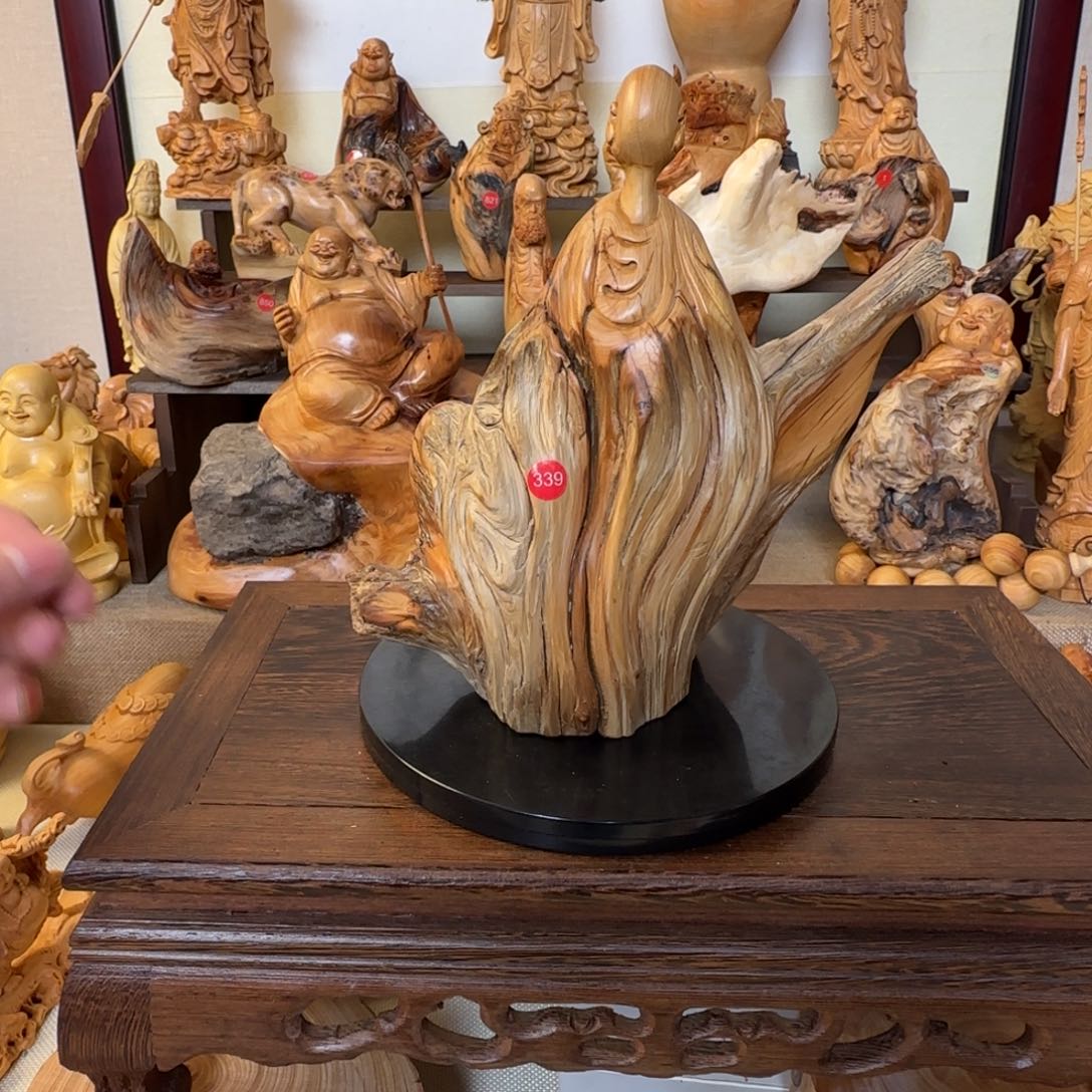 崖柏小木匠艺雕一物一拍