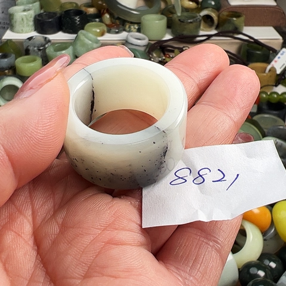 【闪购商品】未镶嵌蛇纹石玉戒指星*