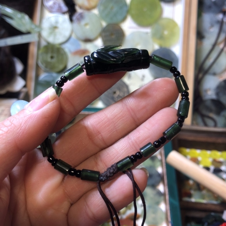 岫玉岫玉手链未镶嵌