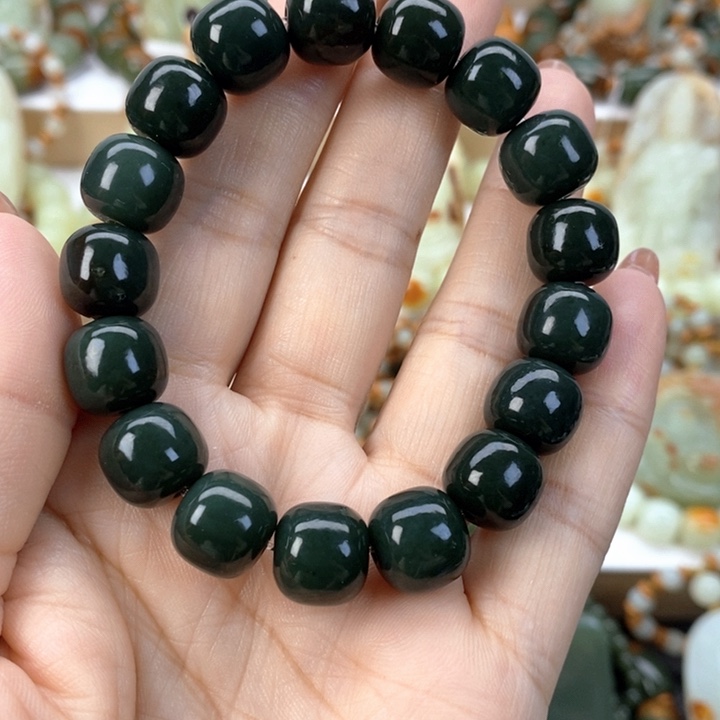 【闪购商品】透闪石质玉手串未镶嵌