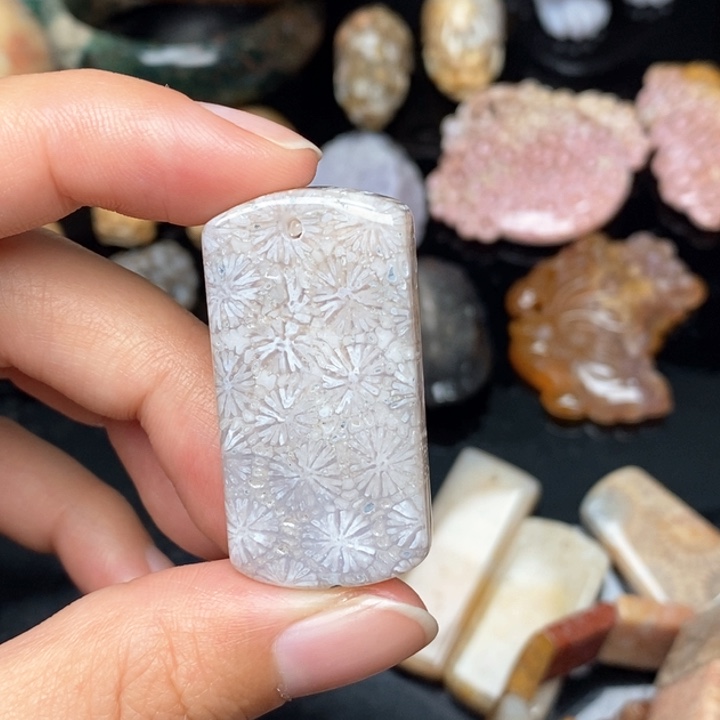 硅化珊瑚（珊瑚玉）手镯未镶嵌