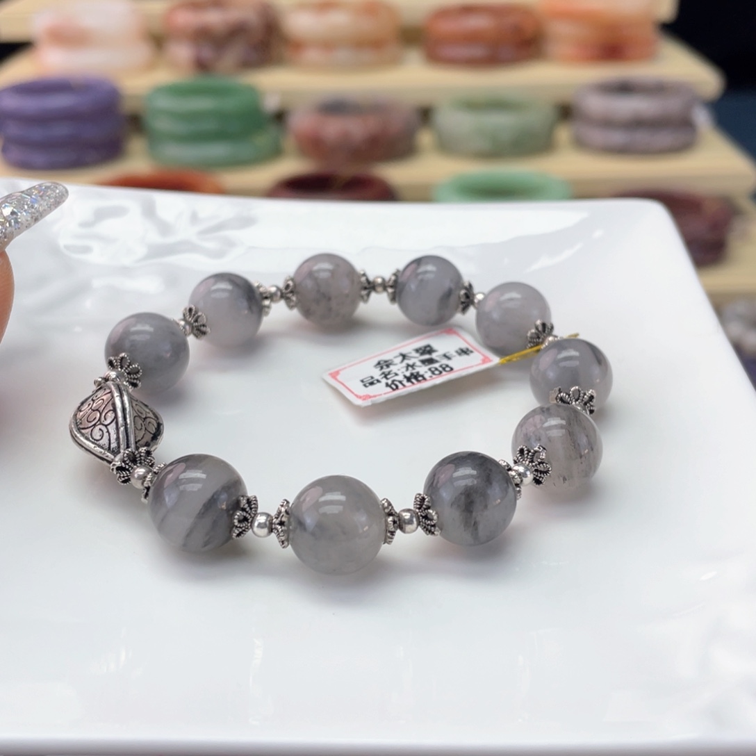 石英岩玉未镶嵌手镯