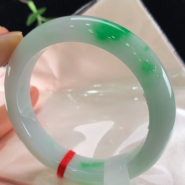 翡翠手镯未镶嵌111-0239