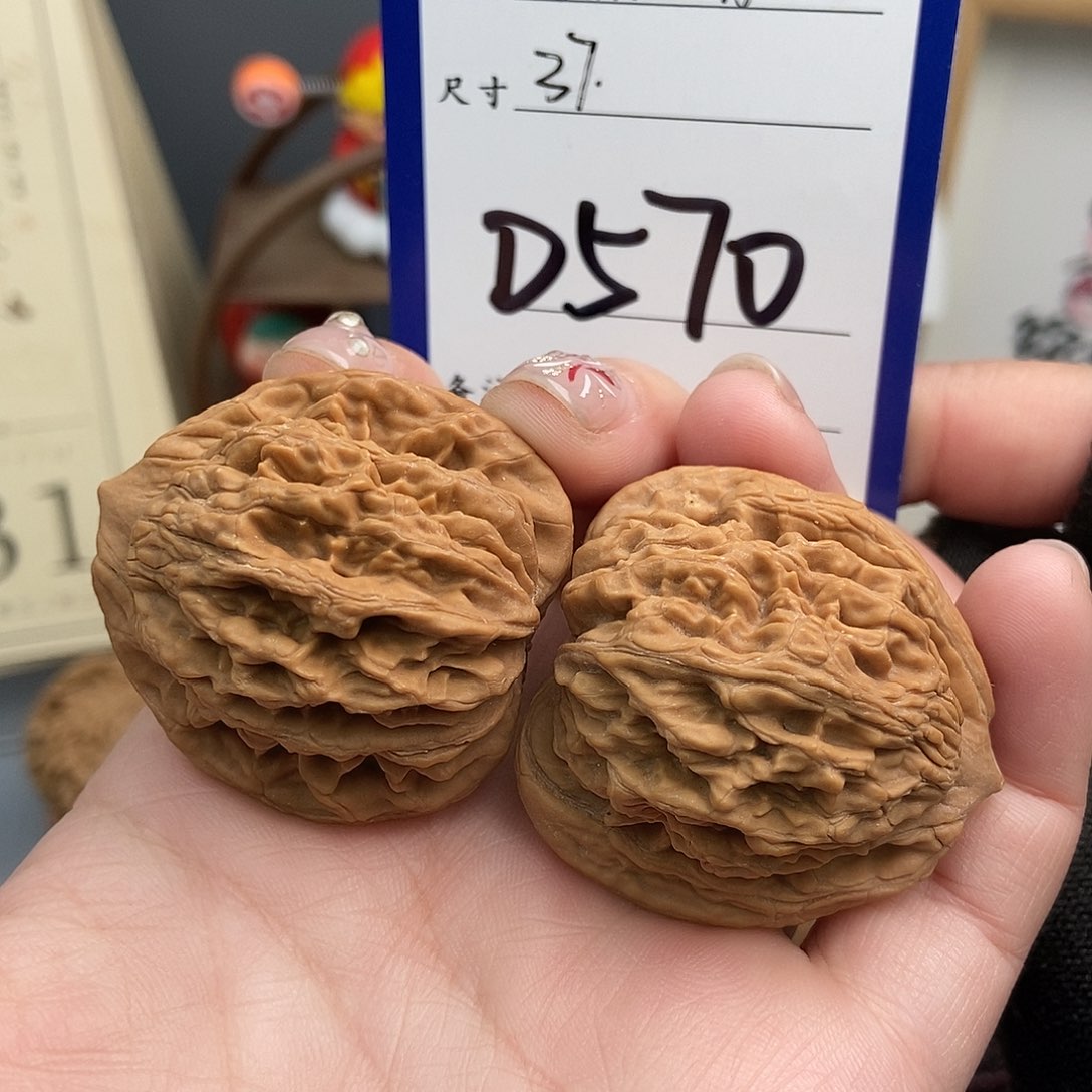 文玩核桃吊坠37麦穗虎头 白茬