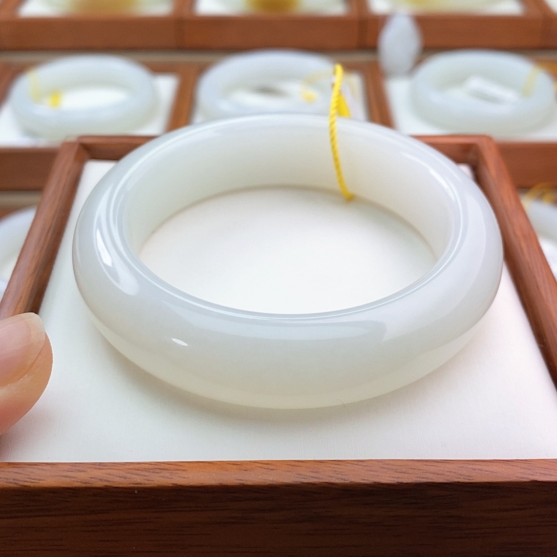 和田玉（白玉）手镯未镶嵌