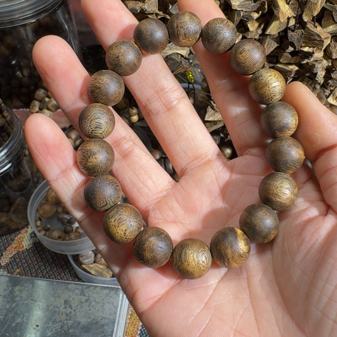 N***E沉香枕沉香蓝宝石老料1.2规格15克➕