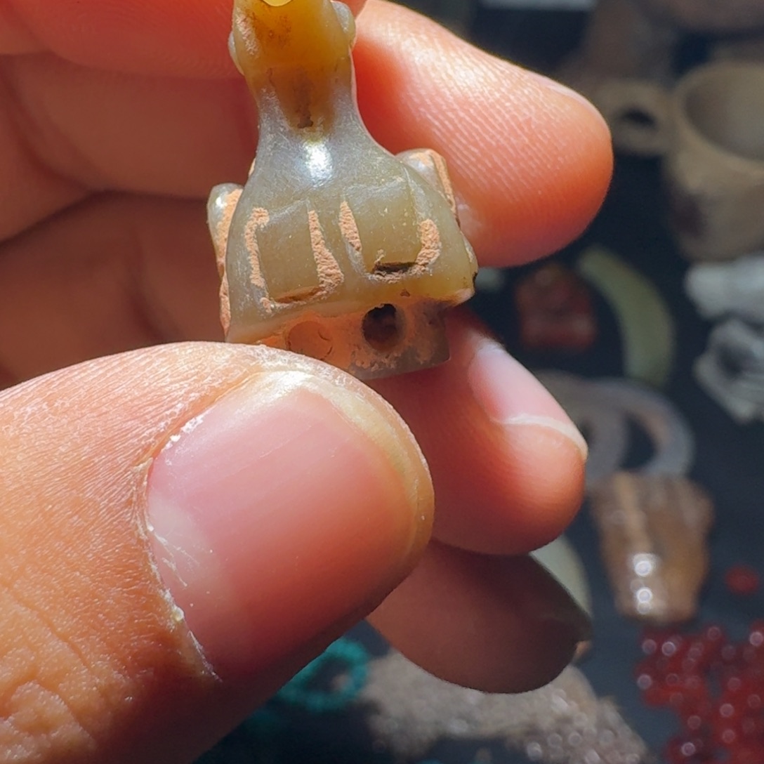 小***腾和田玉（糖玉）未镶嵌挂件