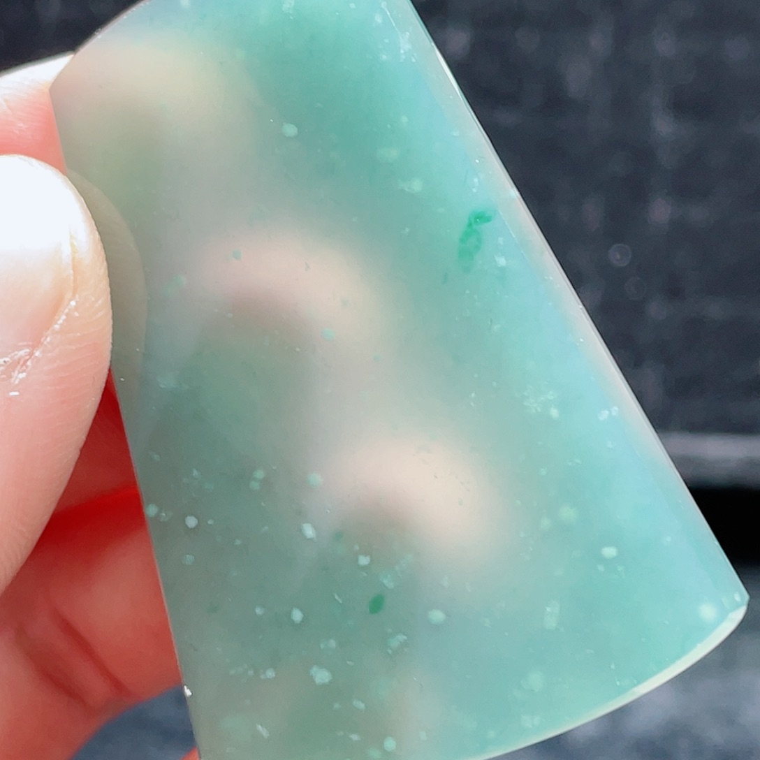 翡翠颈饰未镶嵌65，