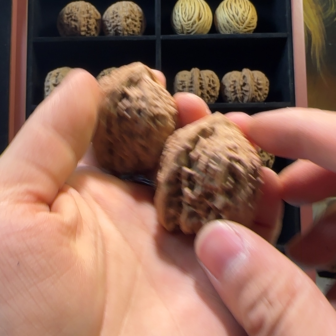 C***长桃核吊坠南疆石35354