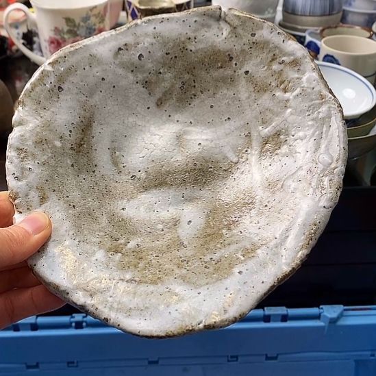    中古物品默认微瑕，谨慎参拍，满18包邮！