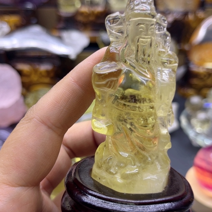 水晶摆件未镶嵌小**?摆件