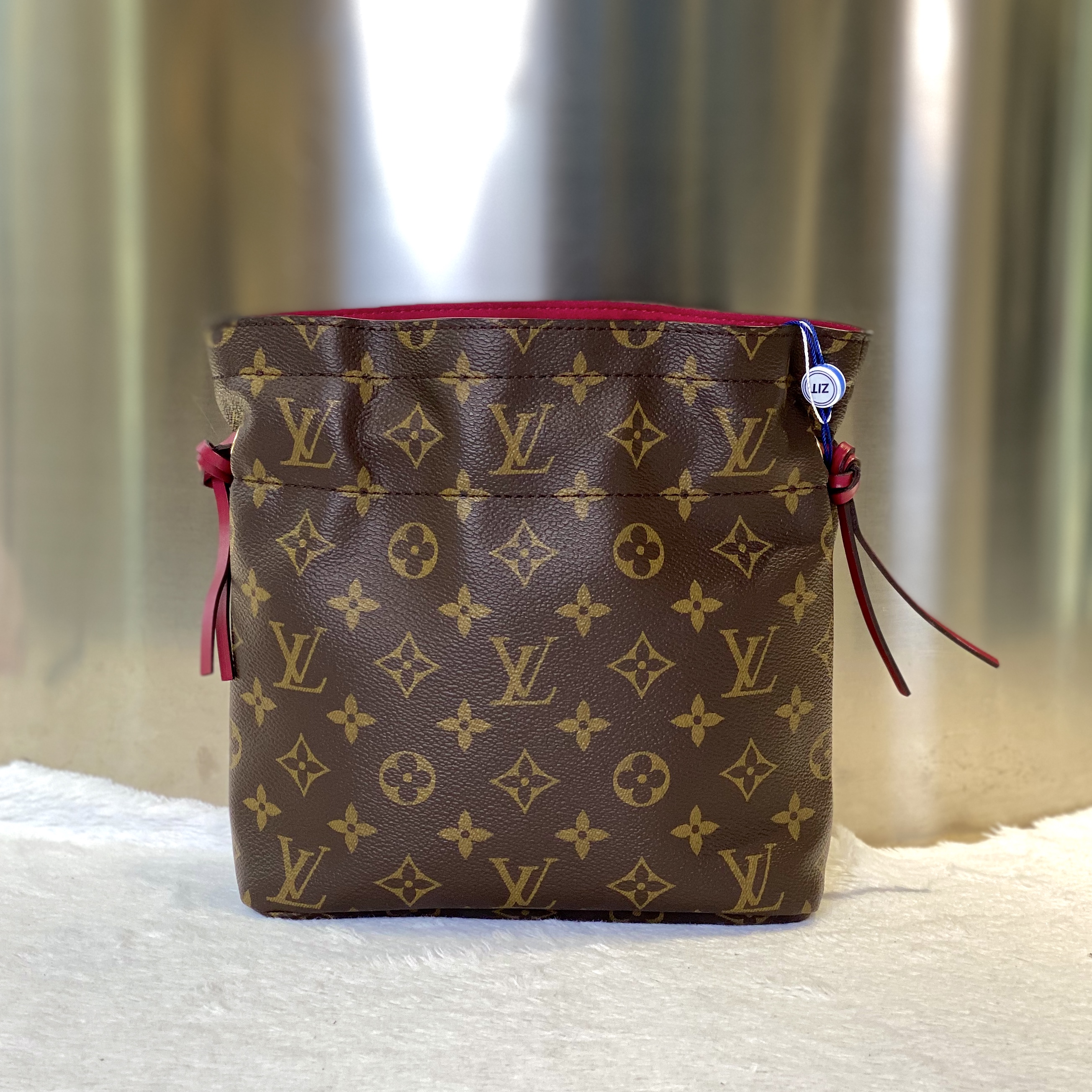 99新 LouisVuitton/路易威登 古有98新LV福袋包经典抽绳包0678