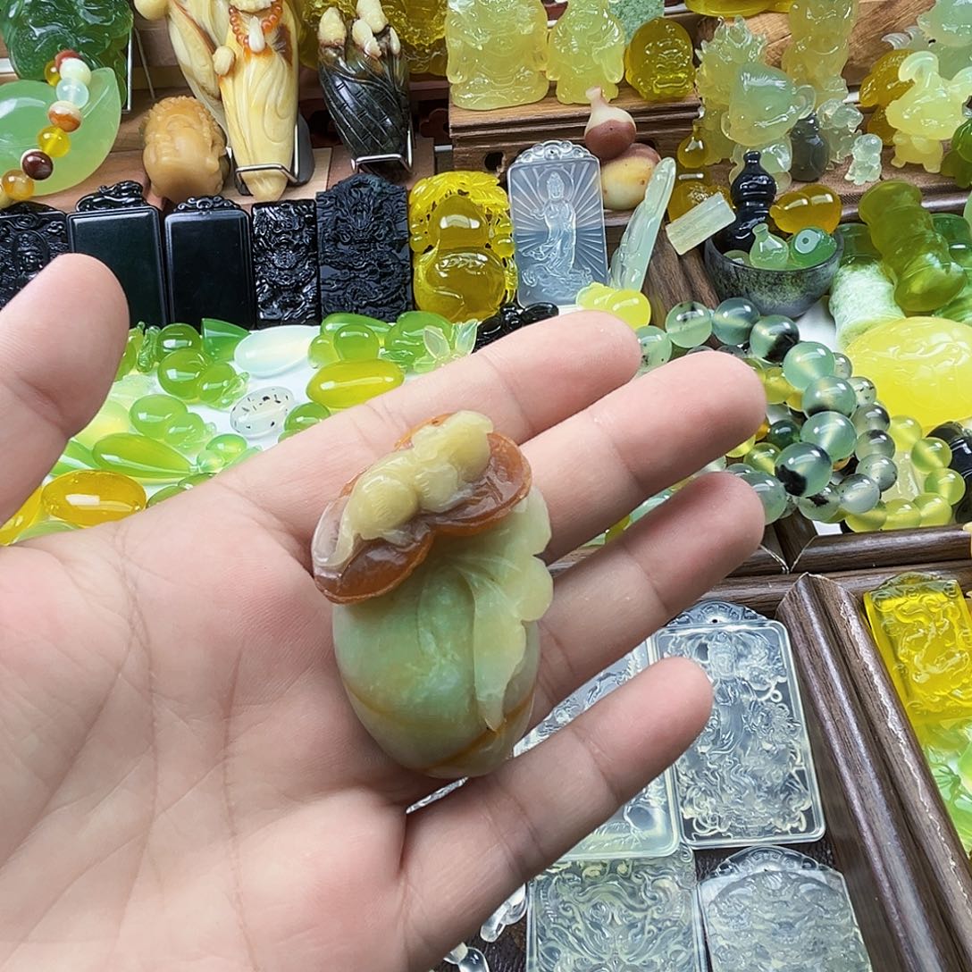 岫玉未镶嵌吊坠(不含链)