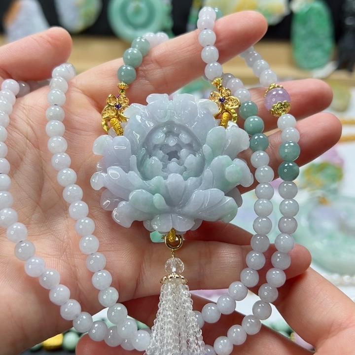 颈饰未镶嵌翡翠吊坠