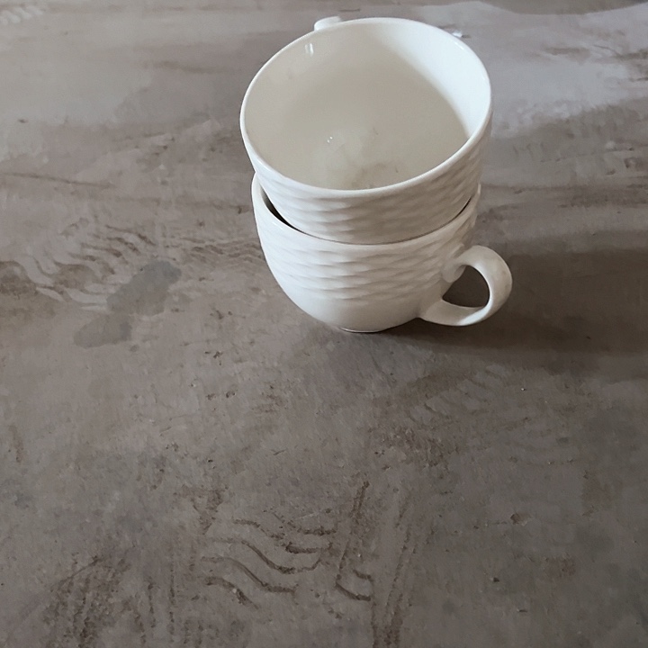 微瑕介意勿拍不退不换 杯子2只