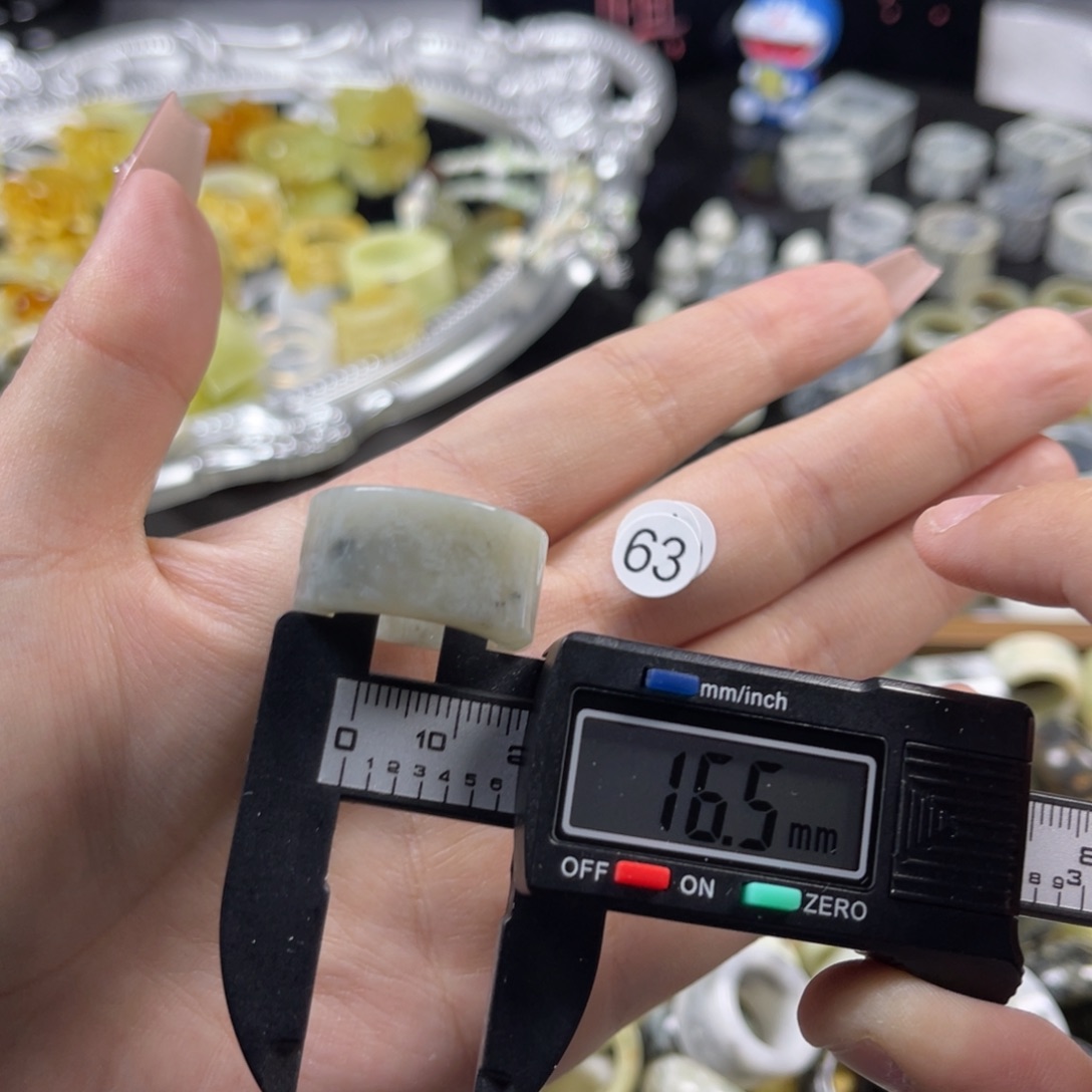 蛇纹石玉未镶嵌戒指