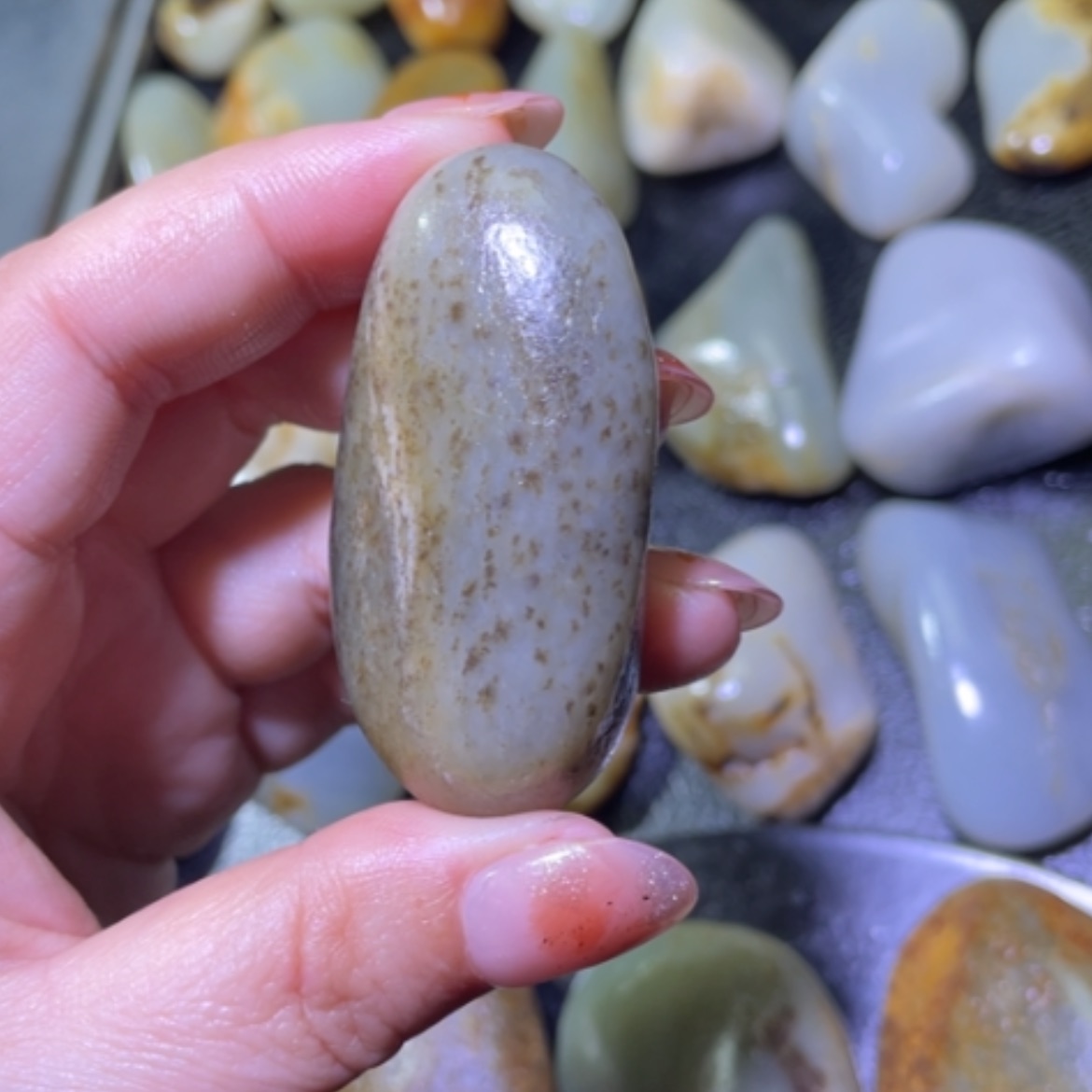 【闪购商品】颈饰未镶嵌和田玉烙*