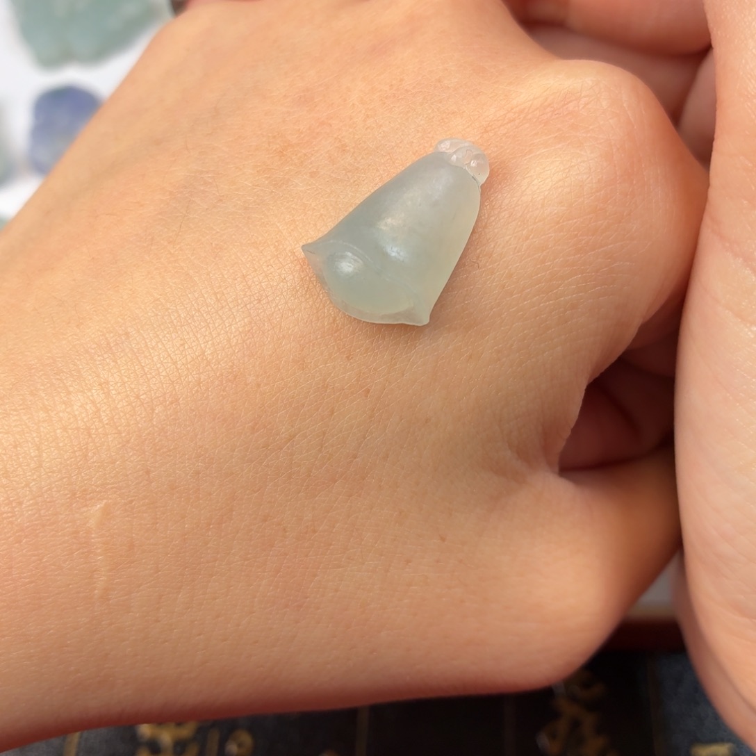 定制翡翠未镶嵌玉兰花