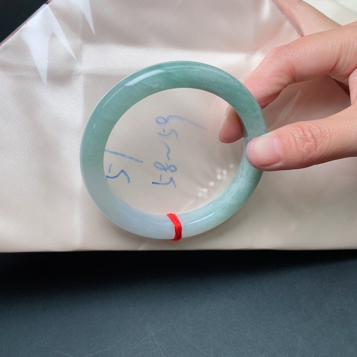 未镶嵌手镯翡翠翡翠