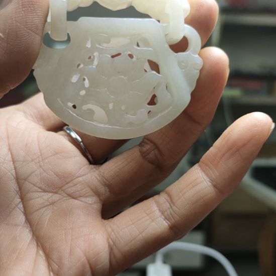 银***树和田玉未镶嵌颈饰