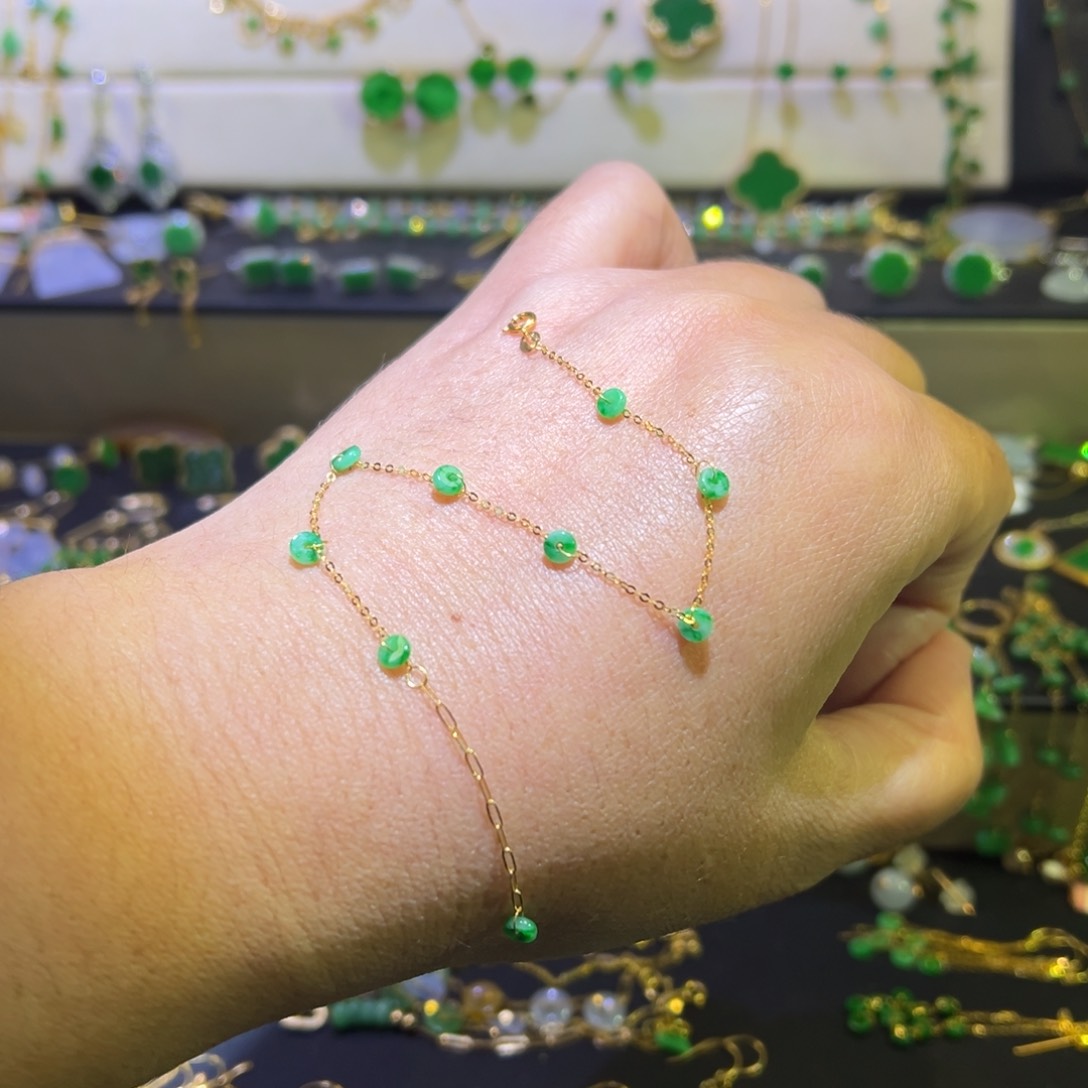 颈饰18K金镶嵌翡翠手链