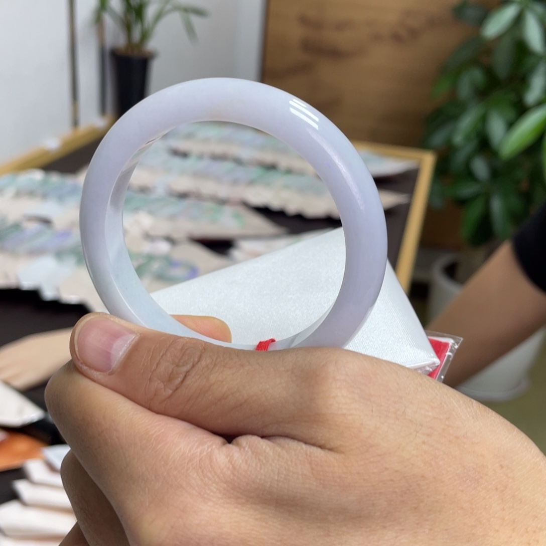 J***o翡翠未镶嵌手镯翡翠