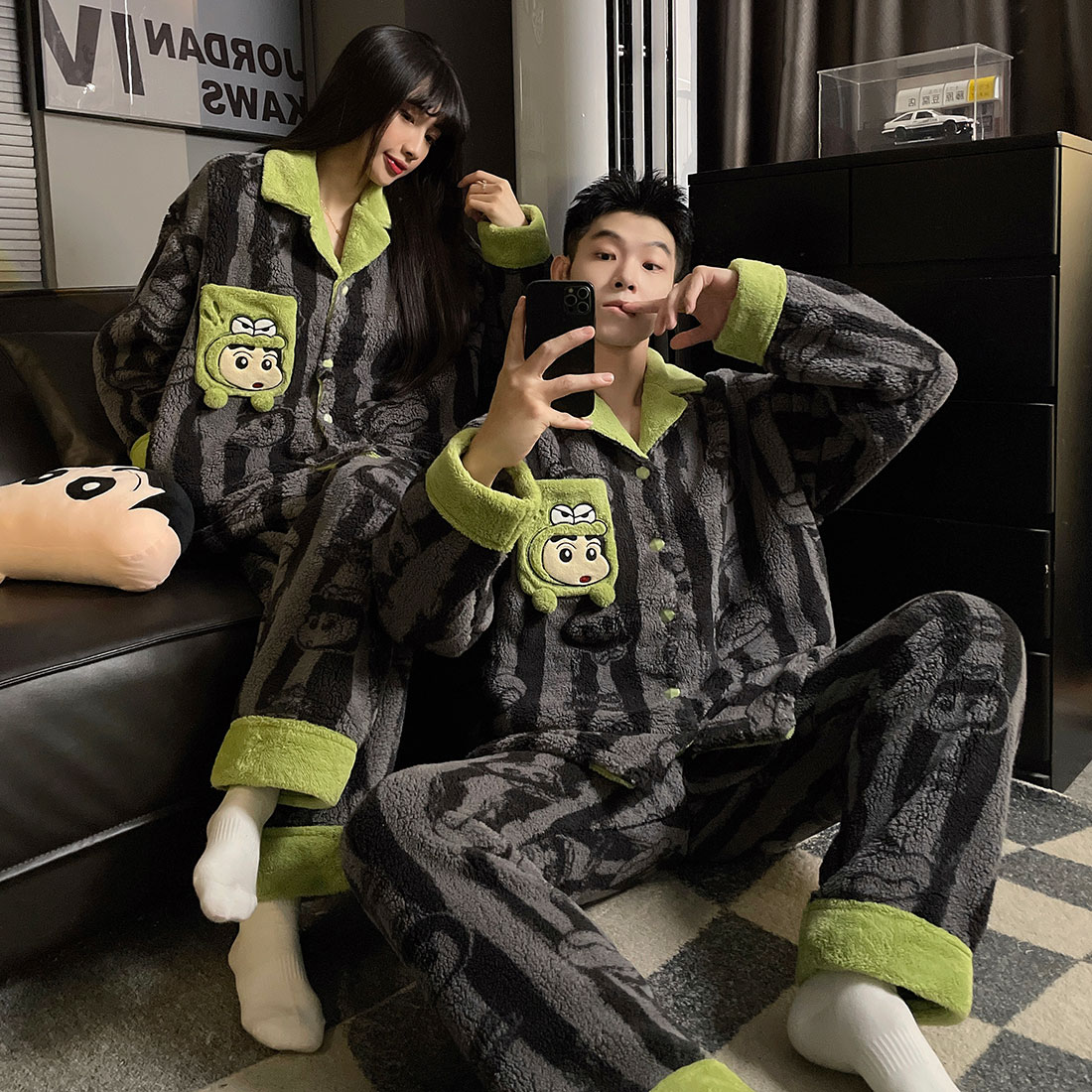 珊瑚绒情侣睡衣女秋冬季法兰绒加绒加厚男士冬天可外穿家居服套装