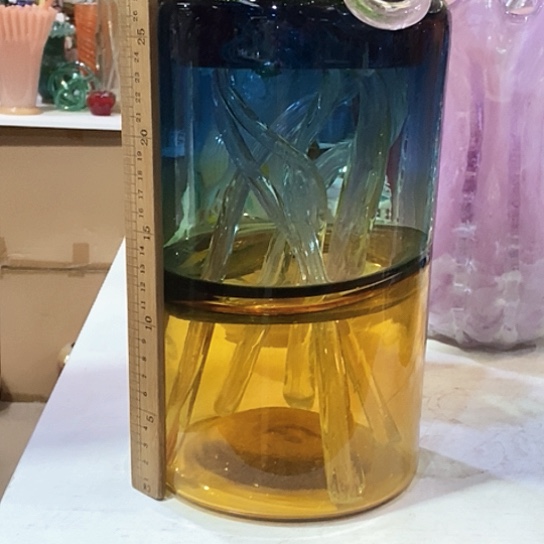 琉璃花瓶高28厘米口径10厘米