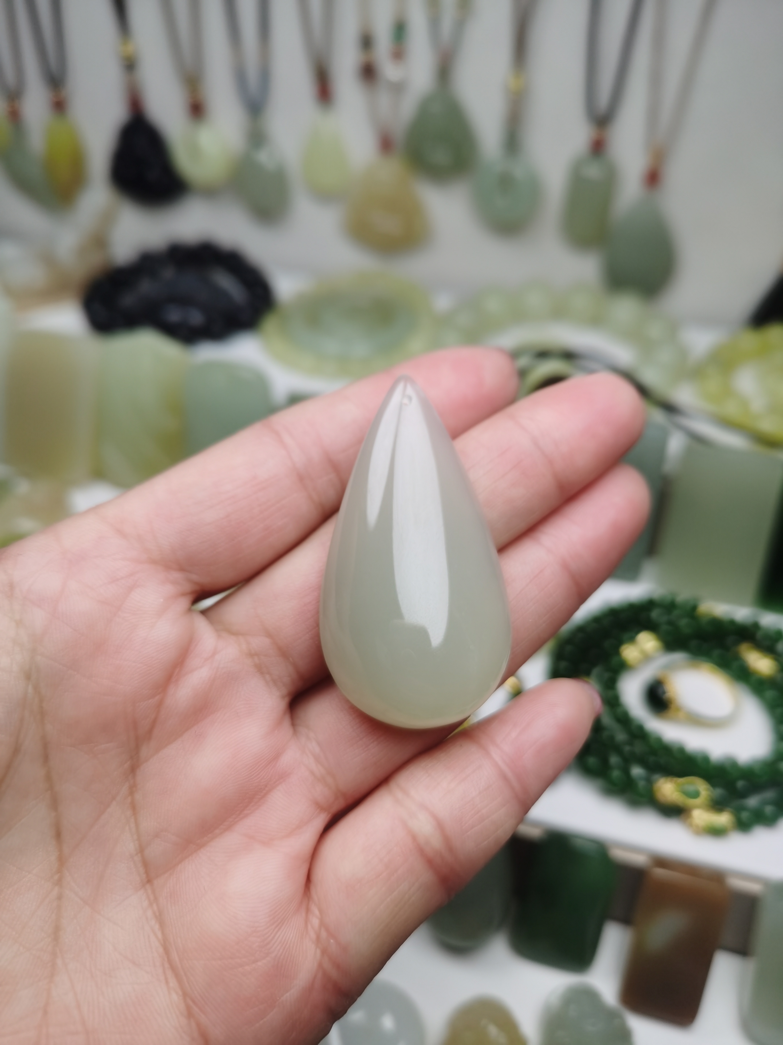 和田玉挂件水滴无事牌