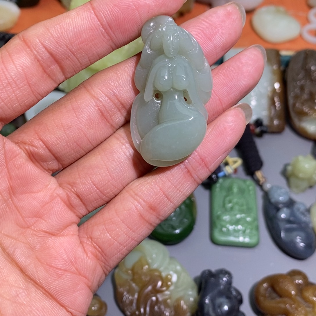 和田玉未镶嵌挂件