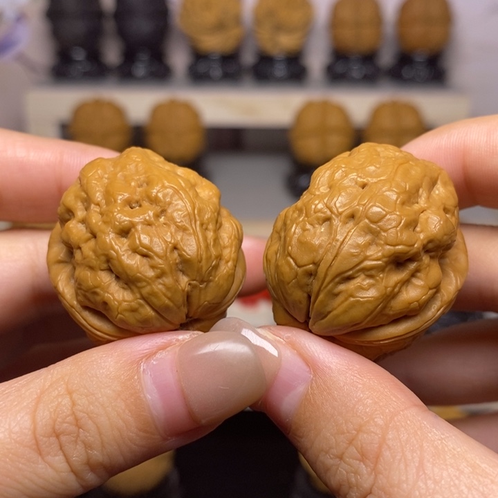 文玩核桃把件16Y—肌肉蟾33+尺31克