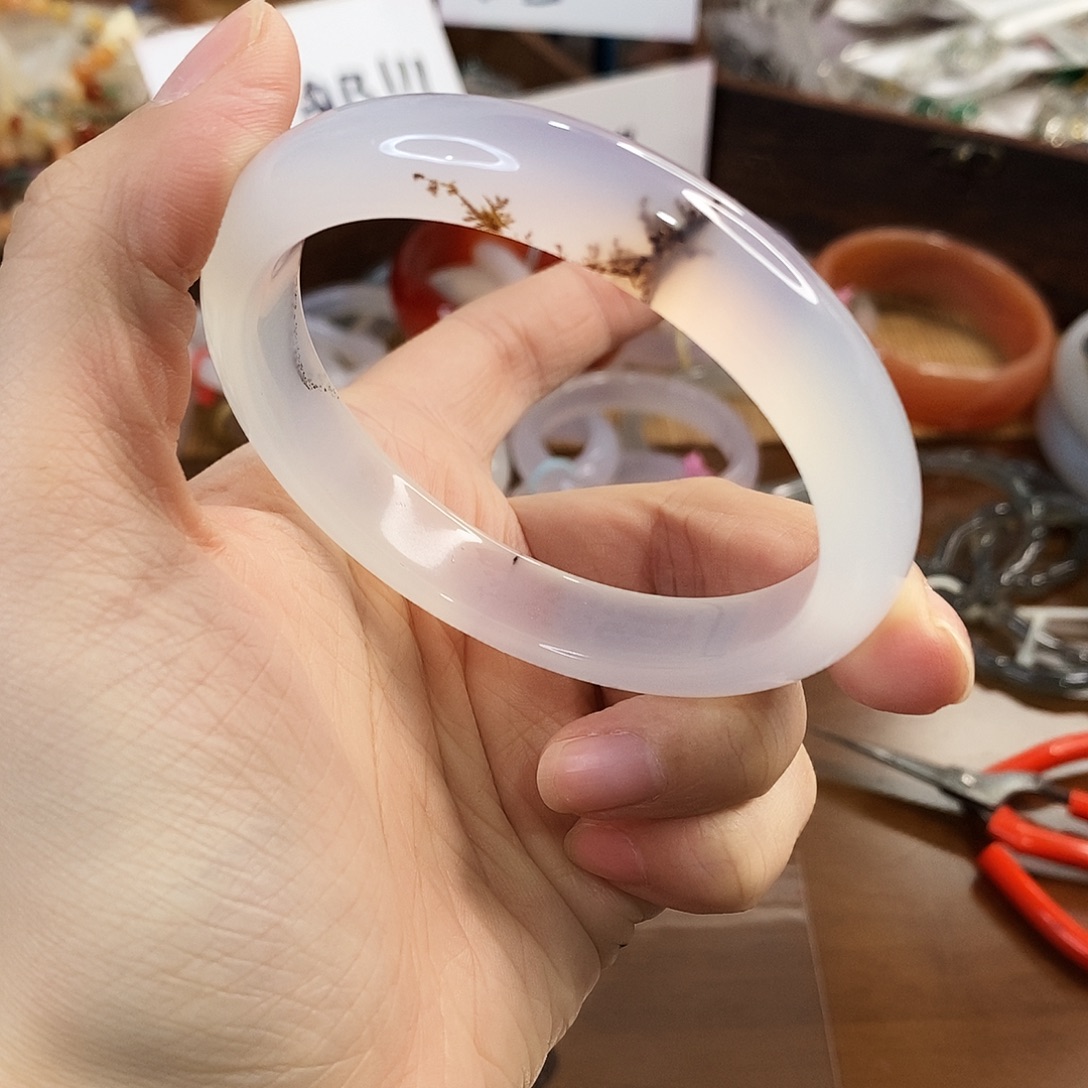 玛瑙/玉髓未镶嵌手镯C222。60.3圈