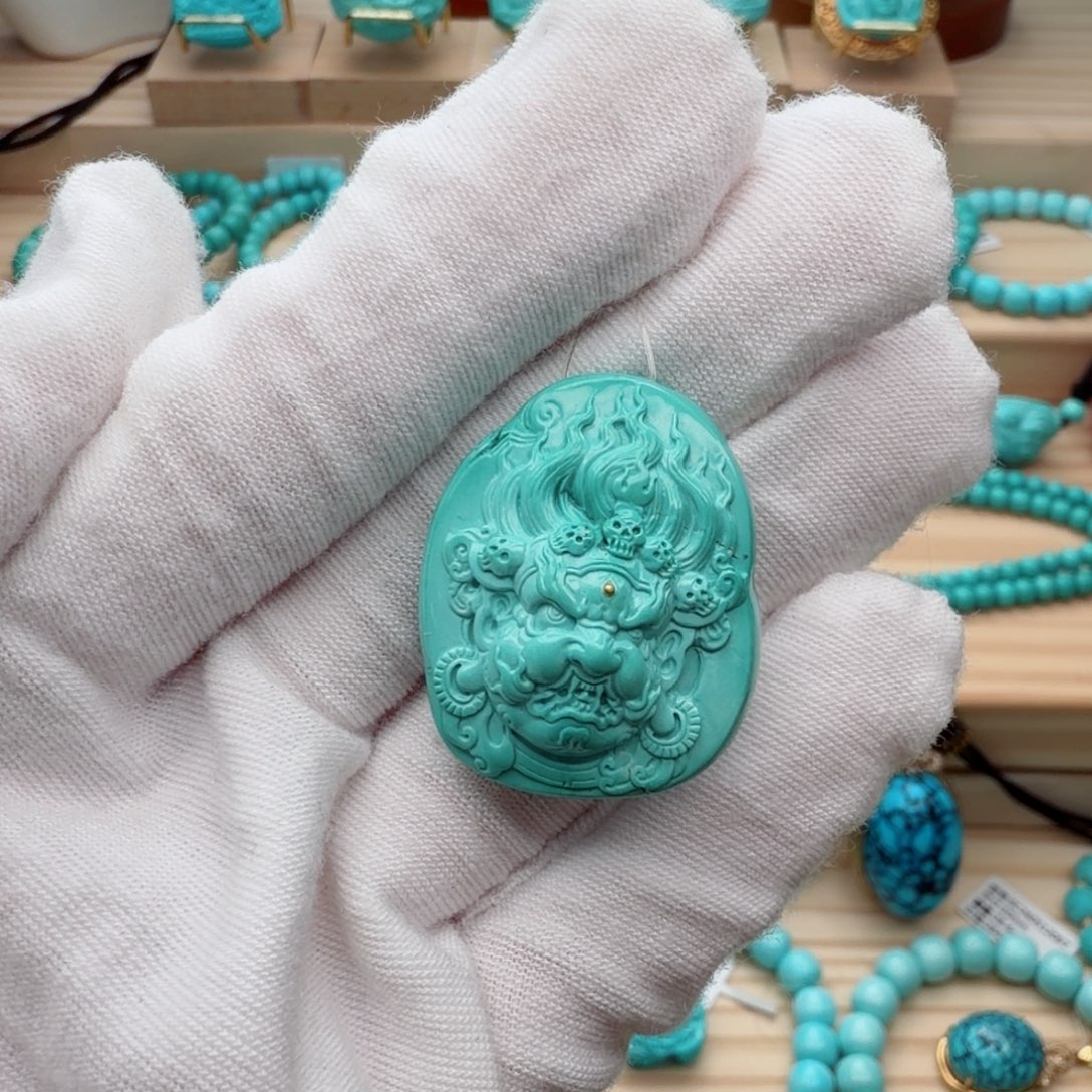 绿松石未镶嵌珠宝奇石