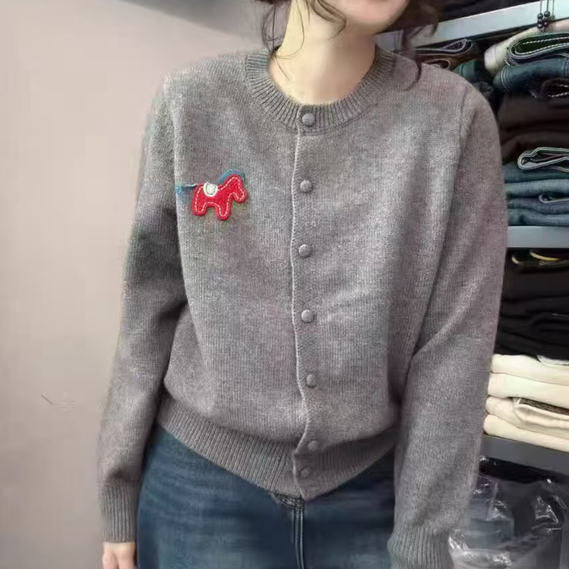 慧慧家新款高品网红洋气小马标打底衫