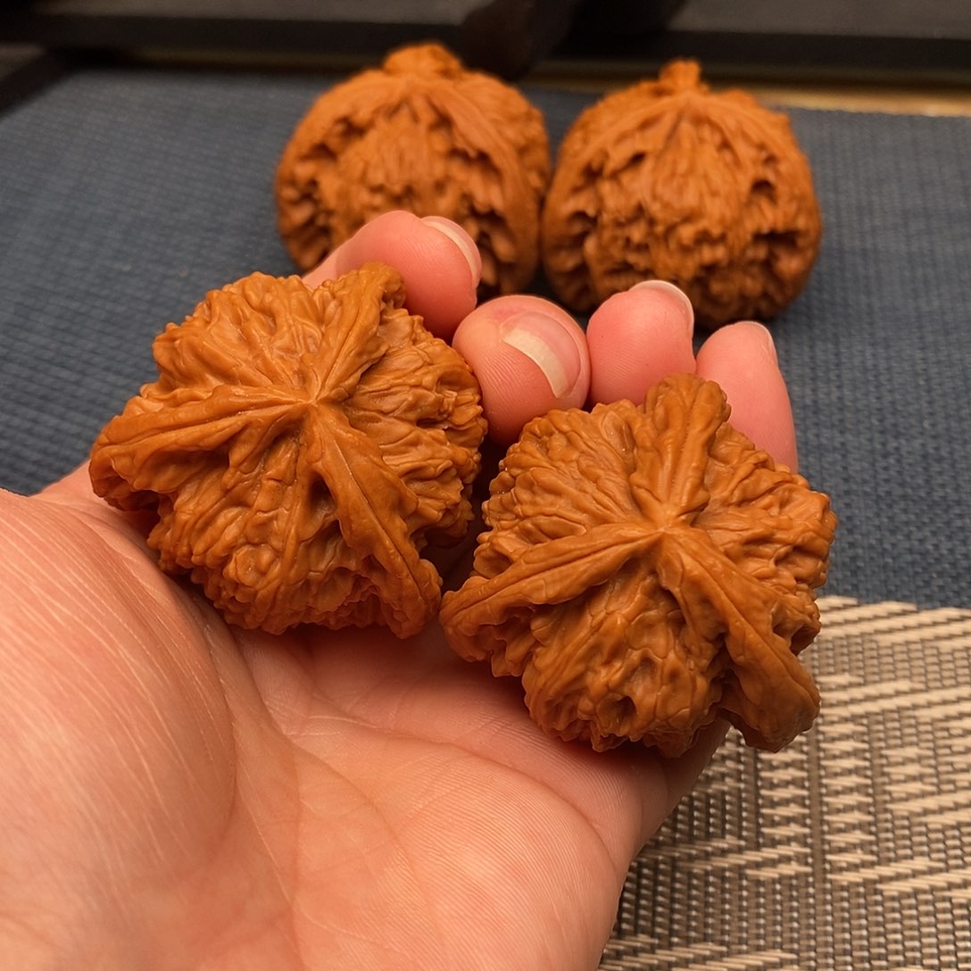 修***身吊坠文玩核桃三棱