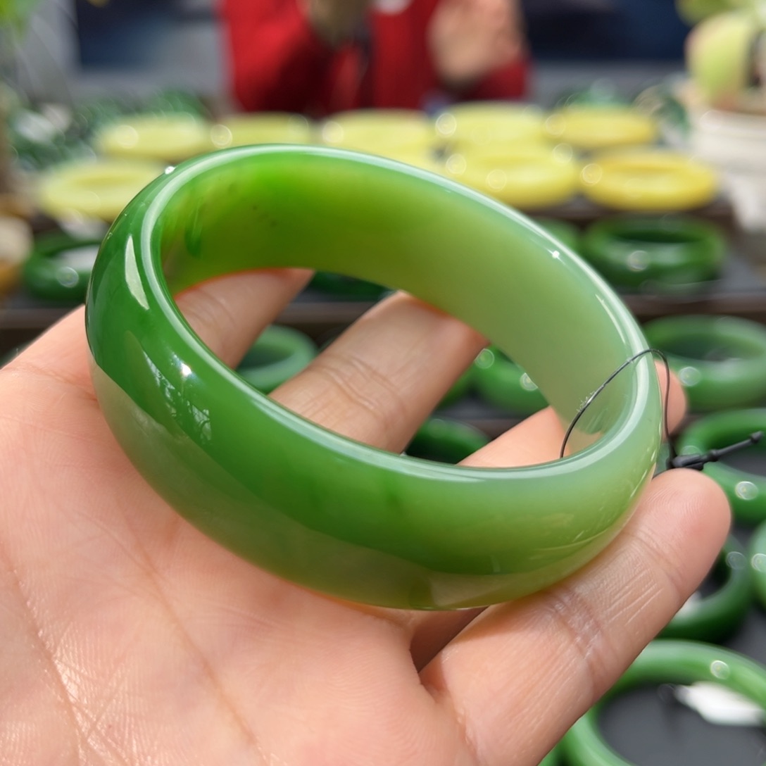 和田玉（碧玉）手镯未镶嵌