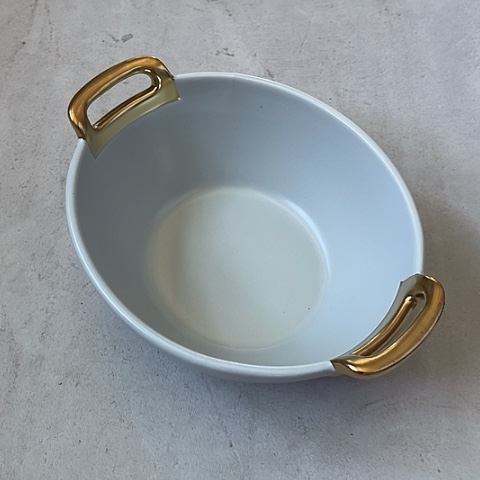 微瑕，不能明火，口径22高7宽16