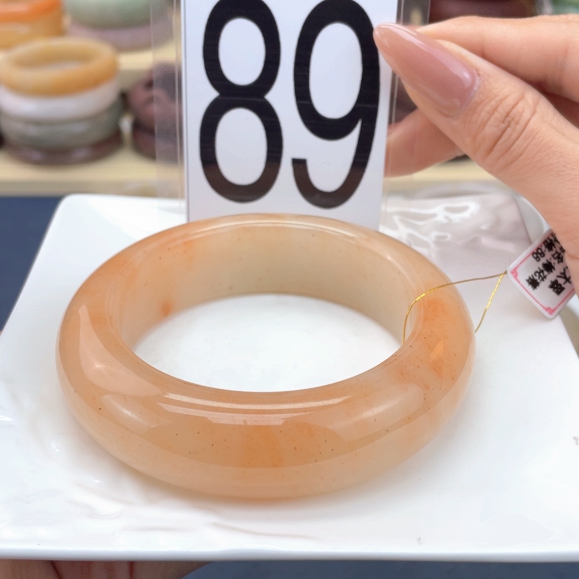 【闪购商品】石英质玉手镯未镶嵌